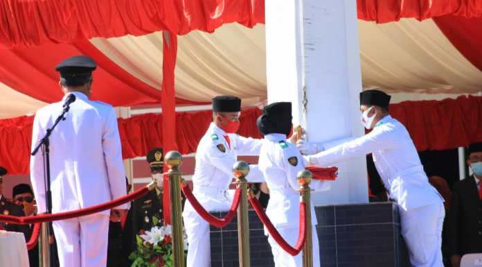 Pengibaran bendera