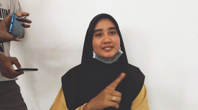 Manajer SPBU 74.92301, Ayu Andira