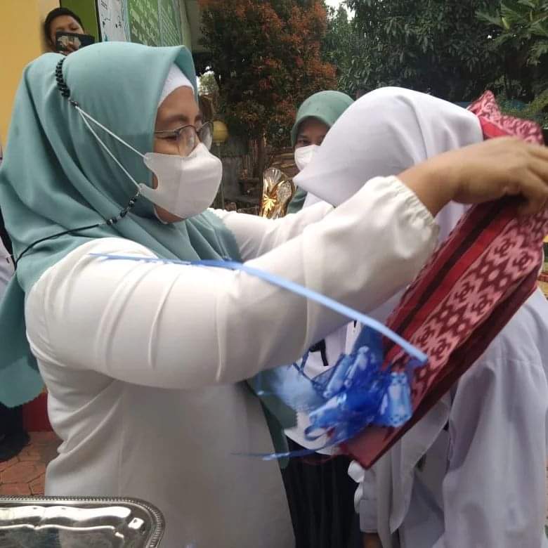 Kepala MTsN 2 Jeneponto Sambut Tim Robotik Peraih Emas di Ajang Internasional