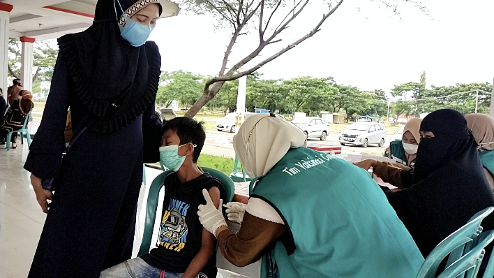 Binda Sulsel Bersama Pemkab, TNI dan Polri Laksanakan Vaksinasi Massal di Jeneponto
