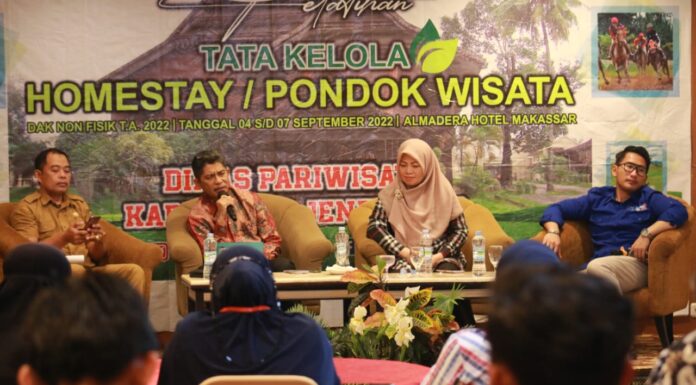 Jadi Pemateri pada Pelatihan zTata Kelola