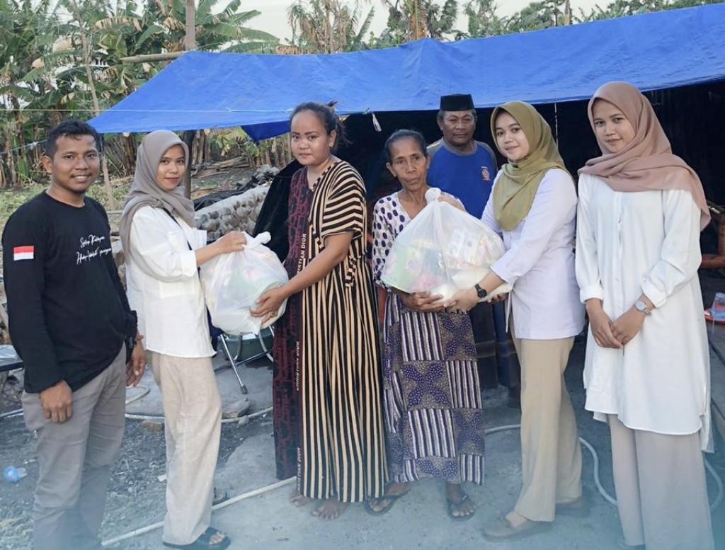 DPC Gerindra Bantu Korban Kebakaran di Desa Turatea Jeneponto