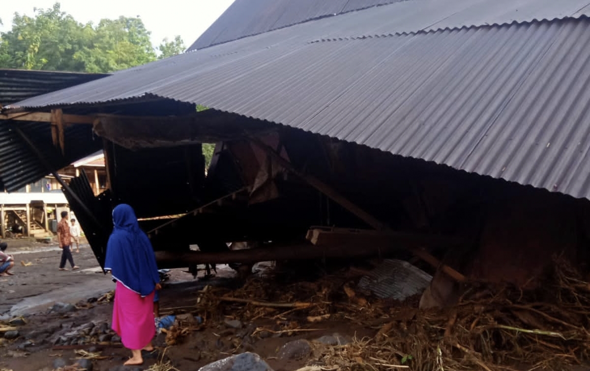 Pasca Banjir, Pemkab Jeneponto Lalaikan Korban di Desa Pappalluang