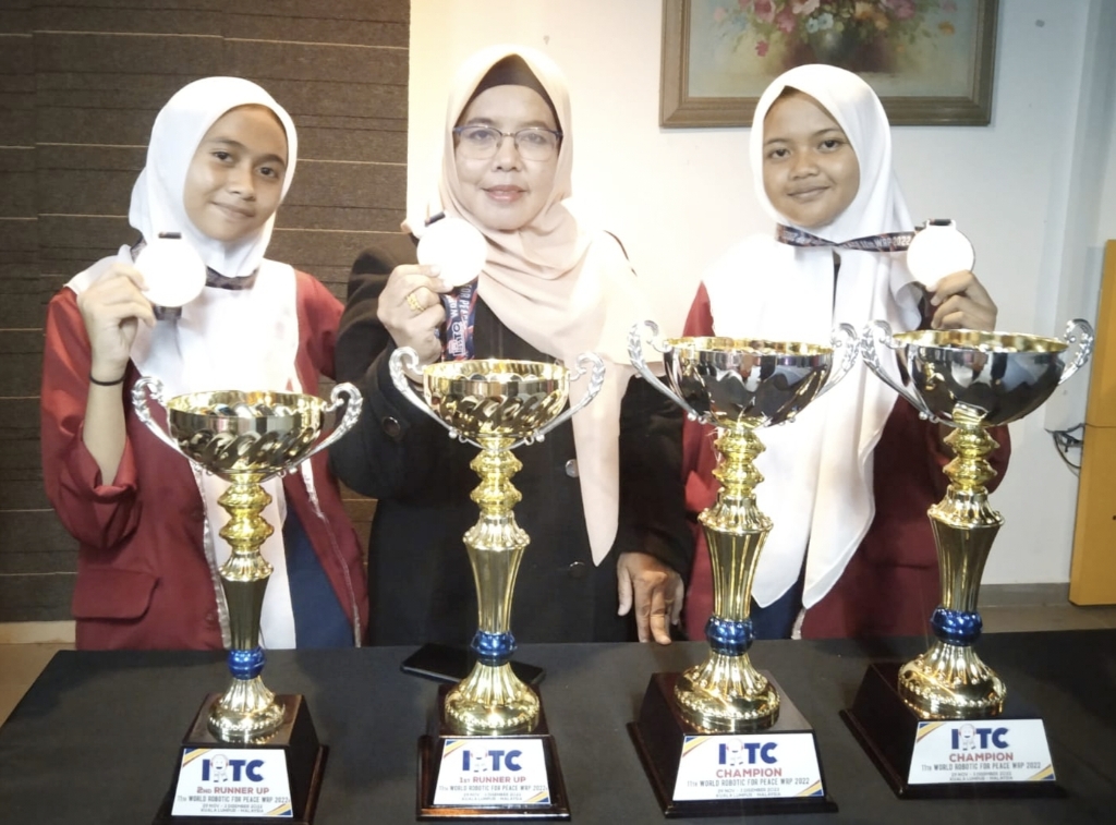 Tim Robotik MTsN 2 Jeneponto Tampil Perkasa di Negeri Jiran Malaysia