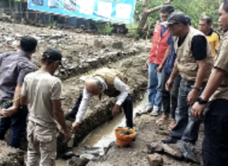 Bupati Letakkan Batu