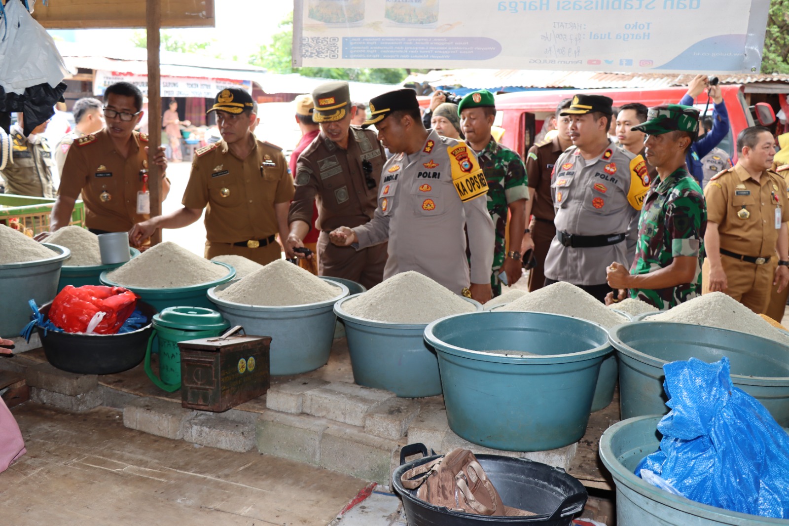 Kapolres bersama TPID Jeneponto Pantau Harga dan Stok Bahan Pokok