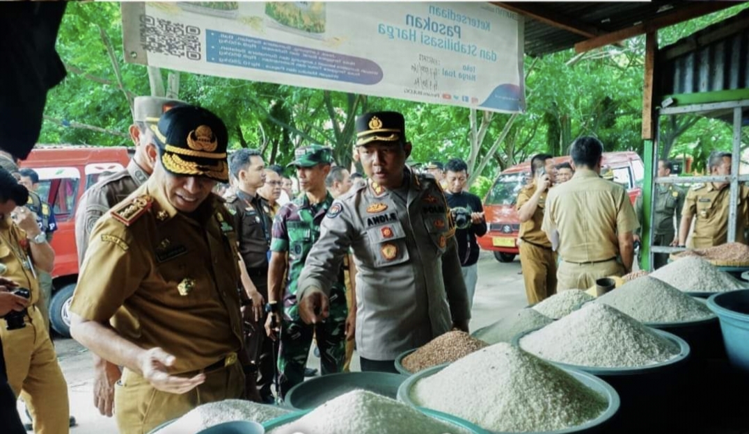 TPID Jeneponto Sidak Harga Bahan Pokok di Pasar Karisa