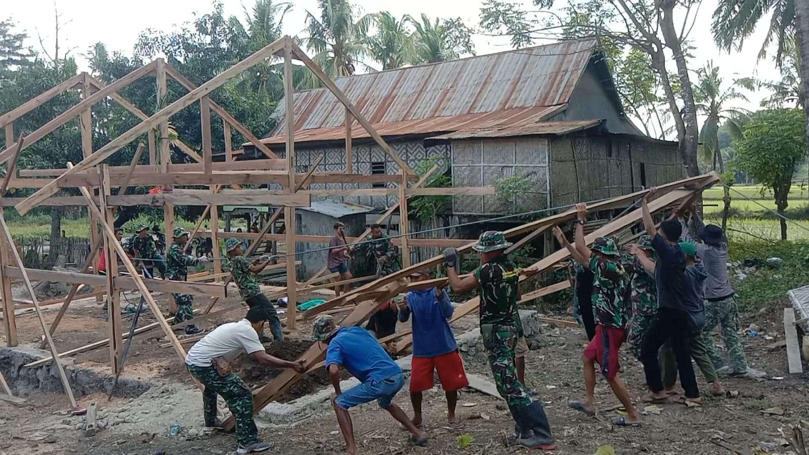 Satgas TMMD ke-116 2023 Kodim 1425 Jeneponto Wujudkan Mimpi Lansia 98 Tahun