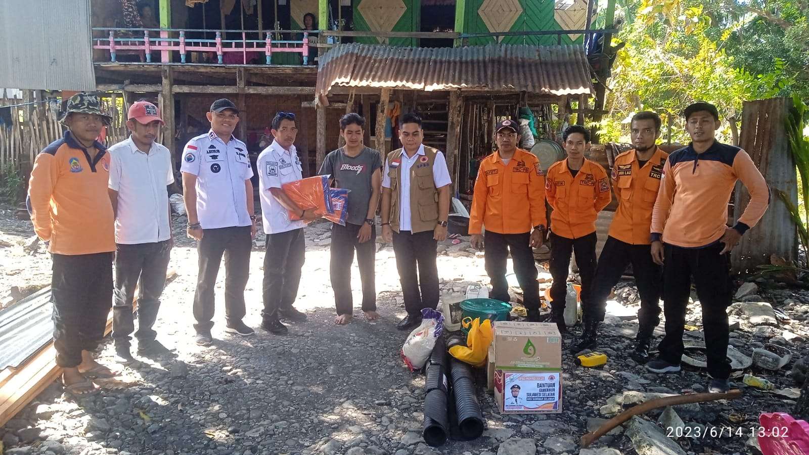 BPBD Jeneponto Bantu Korban Kebakaran dan Angin Puting Beliung