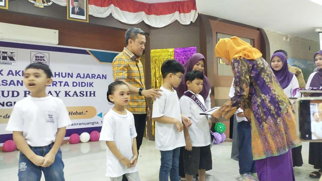 Pentas Akhir Tahun Ajaran dan Pelepasan 77 Peserta Didik TK LP2AUD Belay Kasih Jeneponto