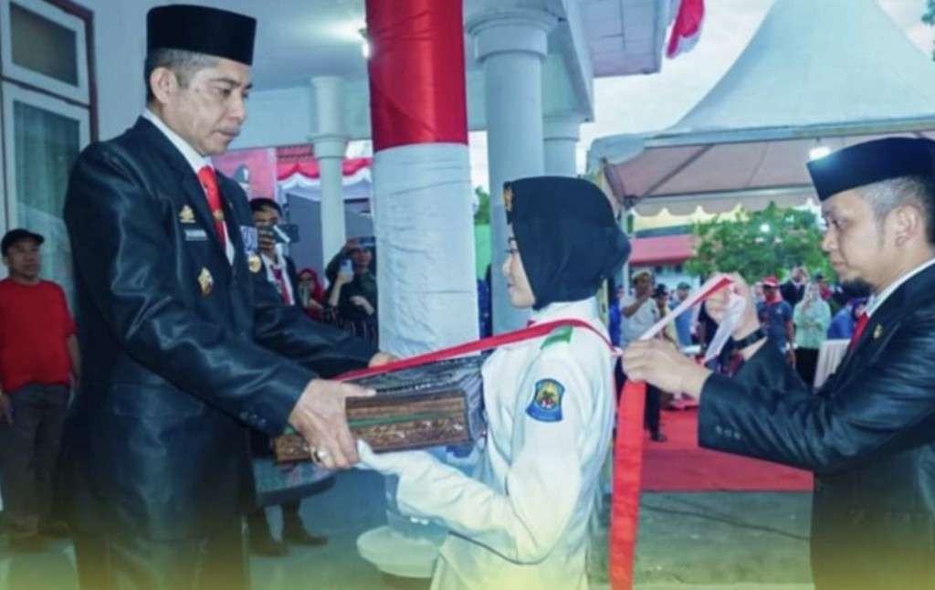 Wabup Jeneponto Paris Yasir Bertindak Inspektur Upacara Penurunan HUT RI ke-78