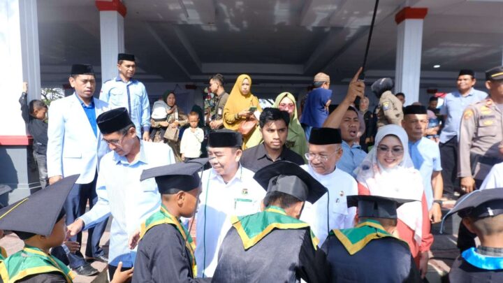 Hadiri Wisuda Santri TKA TPA, Bupati dan Ketua TP PKK Jeneponto Harap ini Hadiri Wisuda