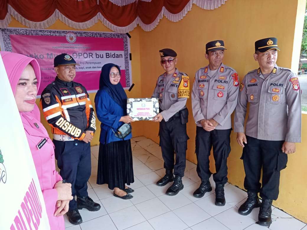 Ketua Bhayangkari Cabang Jeneponto Kunjungi Pos Pengamanan Operasi Ketupat Lipu