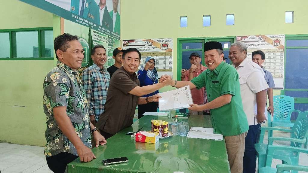 Hari Kedua Pendaftaran, Dua Bakal Calon Bupati Mengambil Formulir di DPC PPP Jeneponto