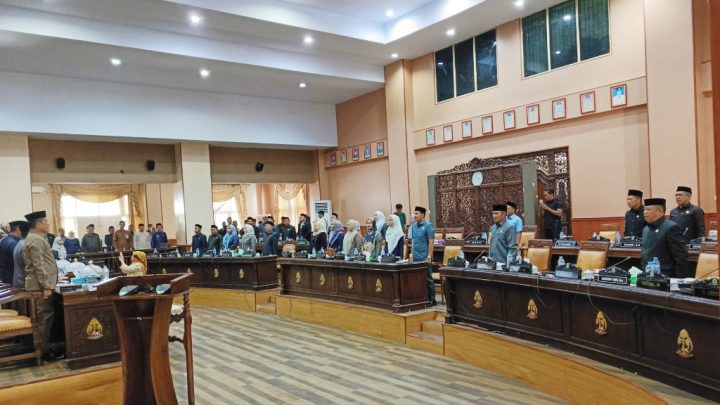 Fraksi-fraksi DPRD Jeneponto Sampaikan Pandangan terhadap Ranperda APBD 2025 Fraksi-fraksi
