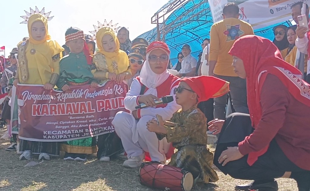 TK Aisyiah Wakili Kecamatan Bangkala di Karnaval Gebyar Kreativitas Anak PAUD 2025