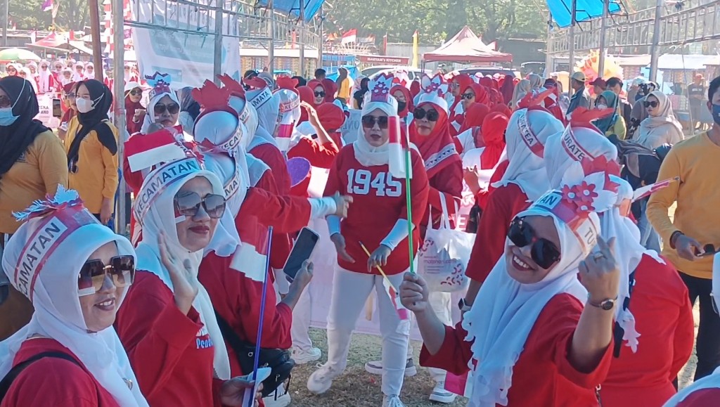 Semangat Guru Meriahkan HUT RI ke-80 Melalui Karnaval Gebyar Kreativitas Anak PAUD