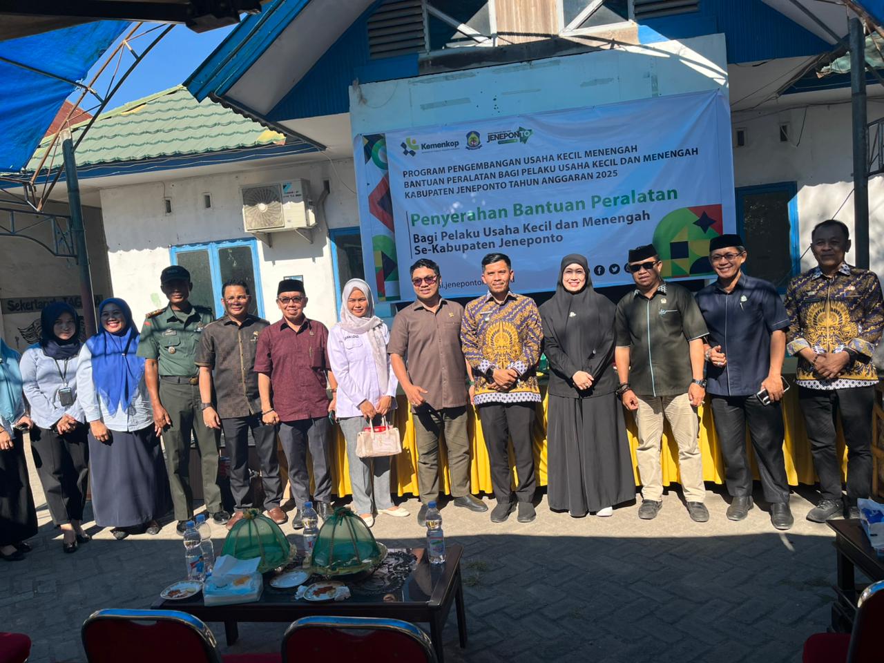 Wakil Bupati dan Anggota DPRD Jeneponto Hadiri Penyerahan Bantuan Peralatan untuk Pelaku UKM