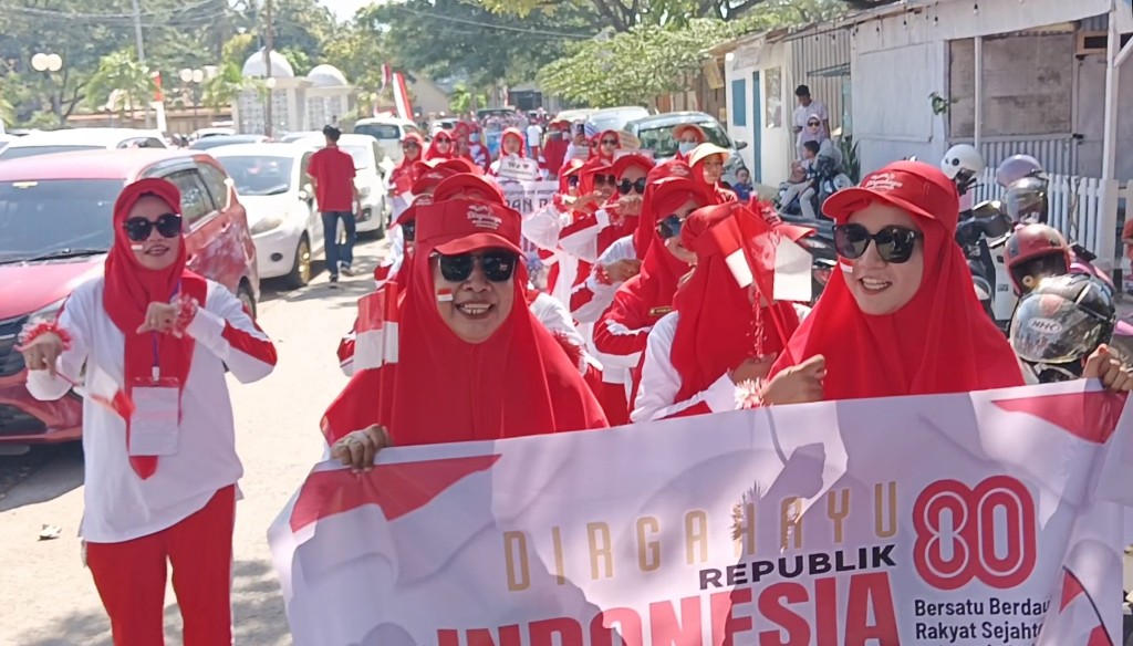 Semangat Guru Meriahkan HUT RI ke-80 Melalui Karnaval Gebyar Kreativitas Anak PAUD