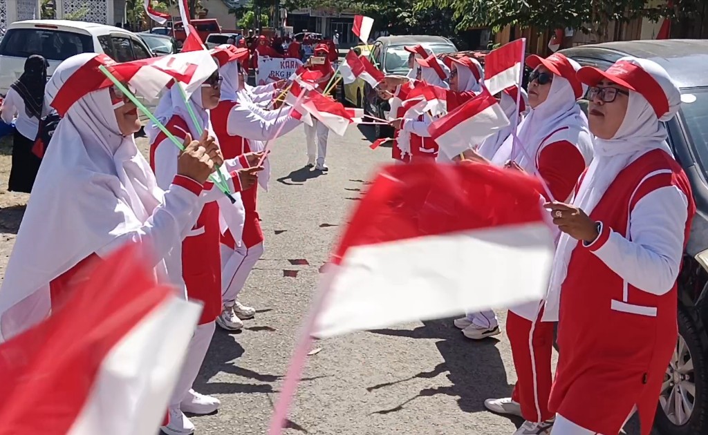 Semangat Guru Meriahkan HUT RI ke-80 Melalui Karnaval Gebyar Kreativitas Anak PAUD