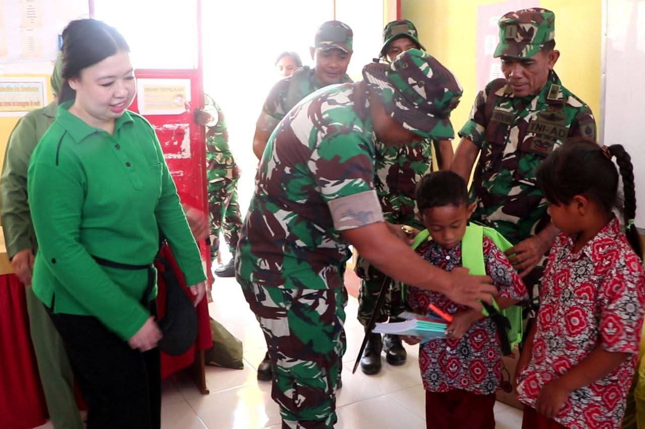 Rintangi Laut, Kodim 1425 Jeneponto Hadirkan Kebahagiaan untuk Anak Pulau