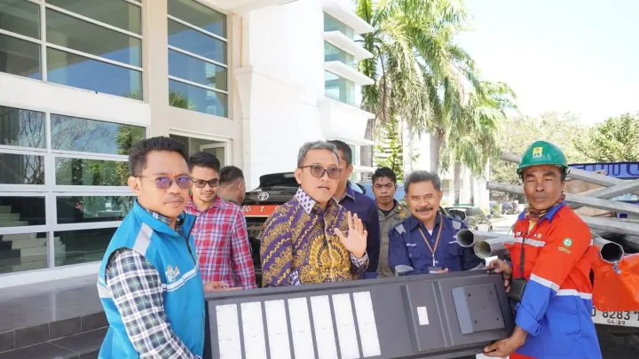 Pemkab Jeneponto Terima Bantuan 5 Unit PJUTS dari PLN Nusantara Power dan PLN Nusa Daya Pemkab Jeneponto