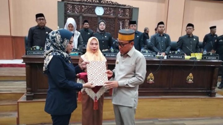 Bupati Jeneponto Serahkan Rancangan KUA-PPAS APBD 2026 Kepada DPRD Bupati Jeneponto