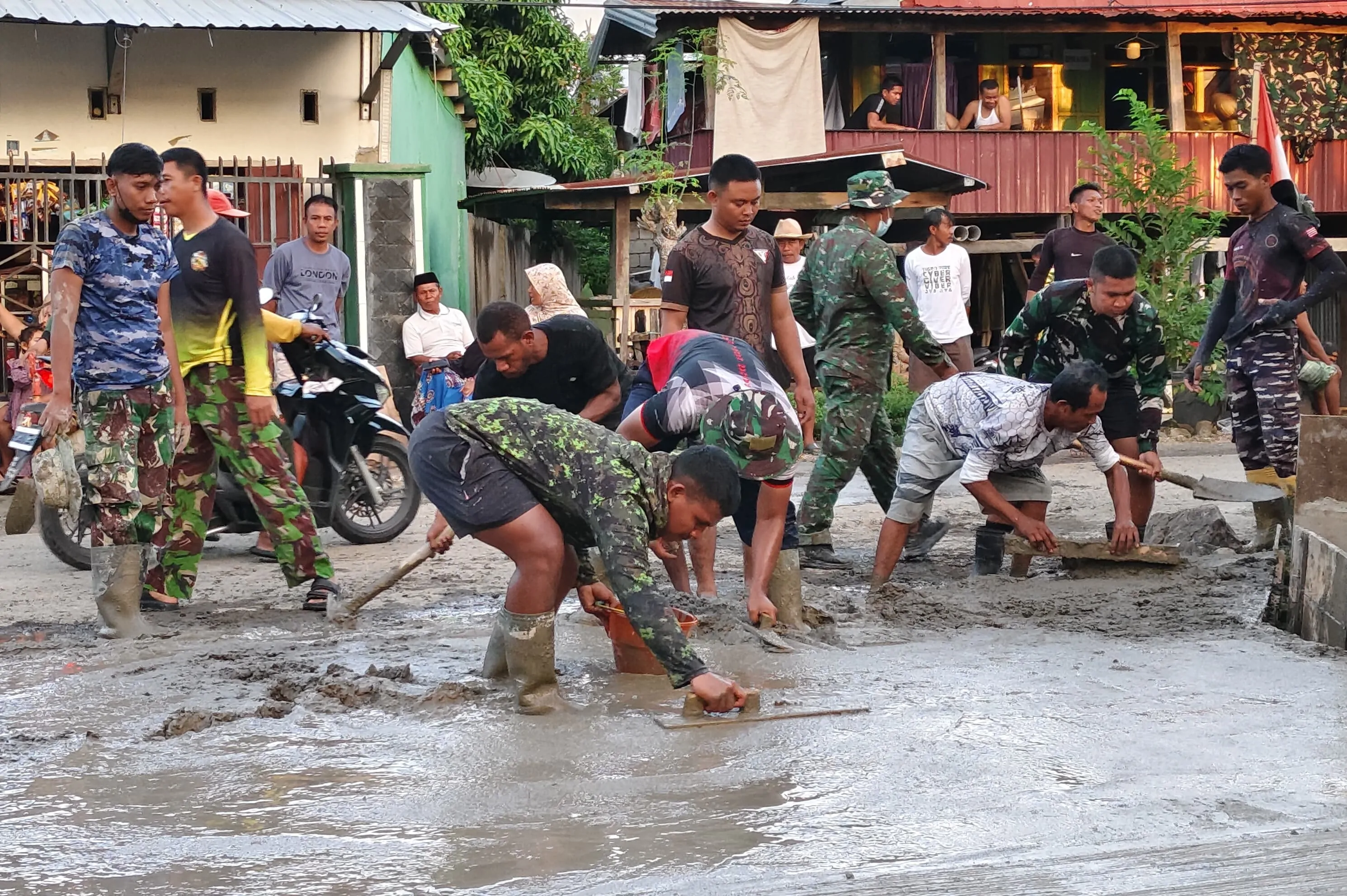 Jejak Keringat Satgas TMMD, Jalan Rabat Beton 1.100 Meter Hubungkan Dua Kecamatan, Buka Gerbang Kesejahteraan