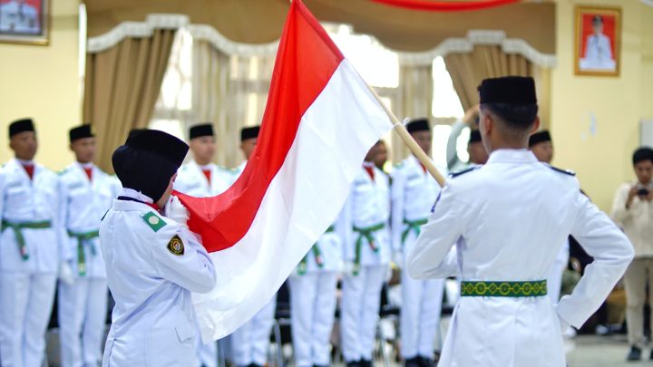 Bupati Jeneponto, Paris Yasir Kukuhkan 70 Anggota Paskibraka 2026